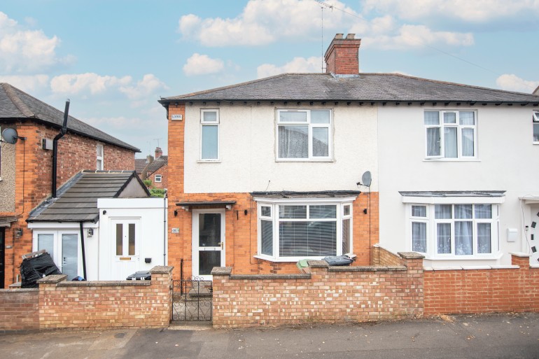 Gisburne Road, Wellingborough, NN8