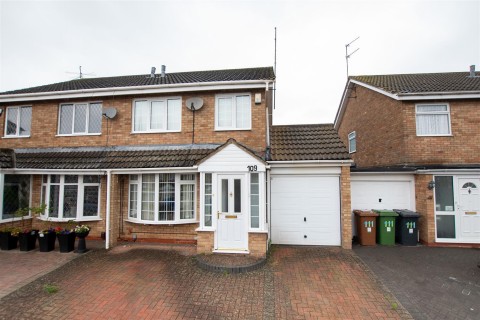 View Full Details for Oakley Drive, Wellingborough