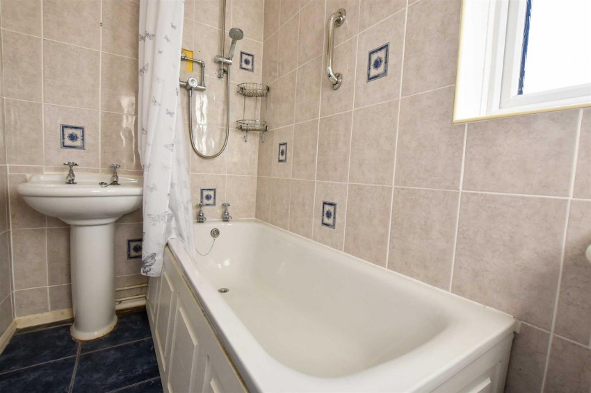 Senwick Drive, Wellingborough, 2 bedroom, House Terraced