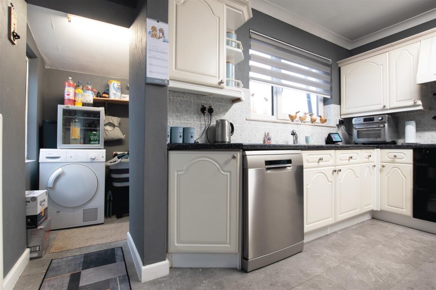 Images for Nest Lane, Wellingborough