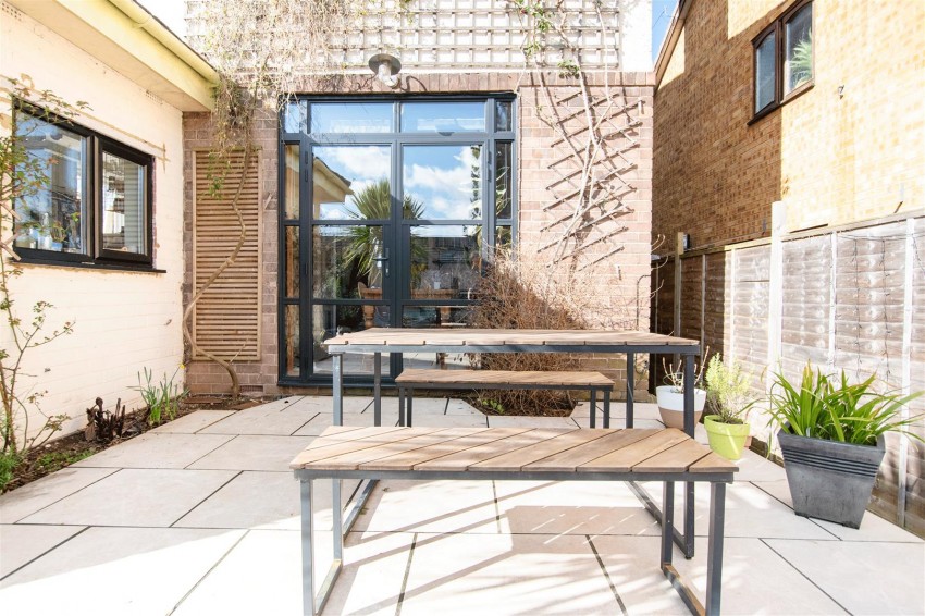 Images for Nest Lane, Wellingborough
