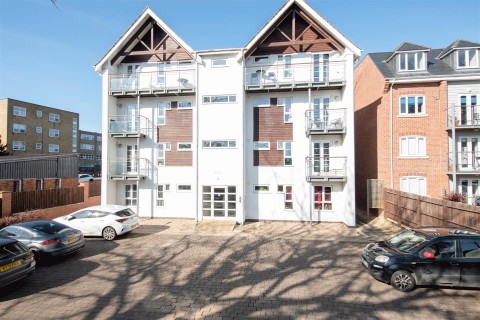 View Full Details for Oxford Street, Wellingborough