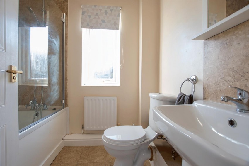 Images for Chatsworth Drive, Wellingborough