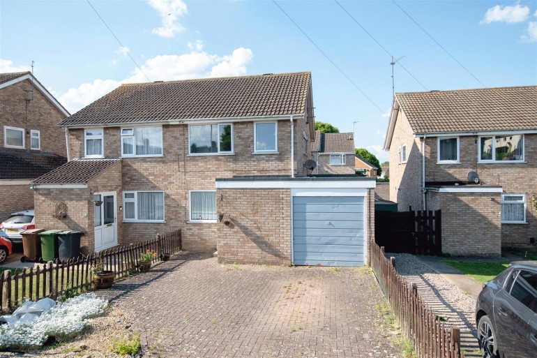 London End, Irchester