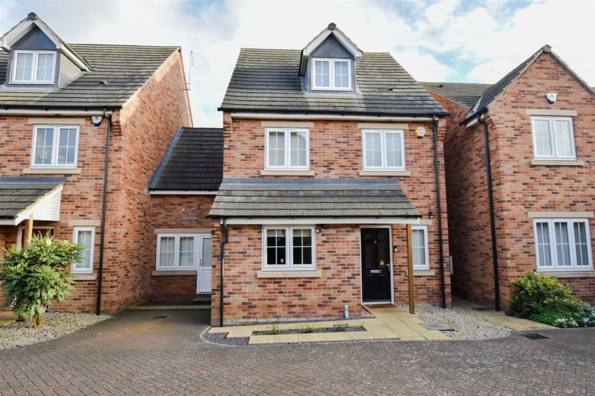Images for Harrowden Gardens, Wellingborough