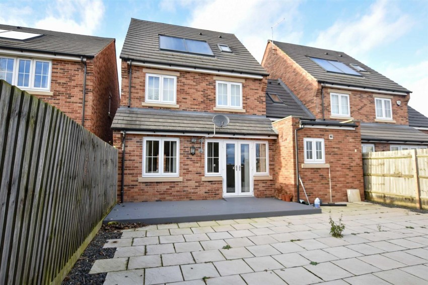 Images for Harrowden Gardens, Wellingborough
