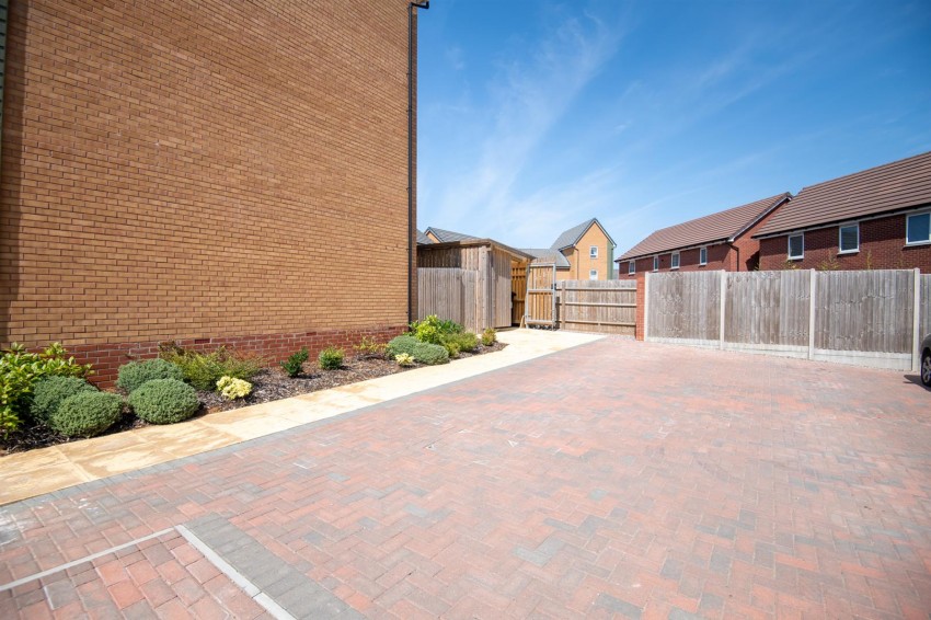 Images for Carlin Close, Glenvale Park, Wellingborough