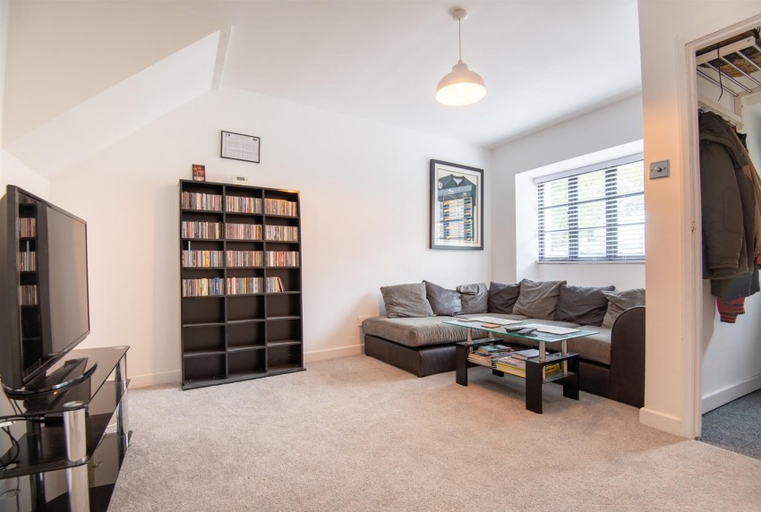 Images for Broad Green, Wellingborough