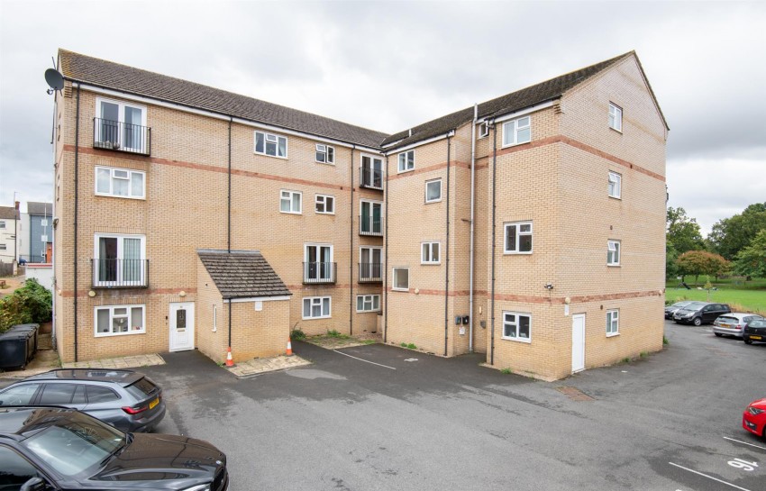 Images for Fields View, Wellingborough