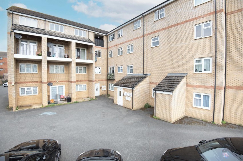 Images for Fields View, Wellingborough