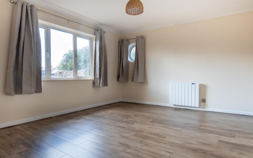 Images for Park Lane, Earls Barton, Northampton