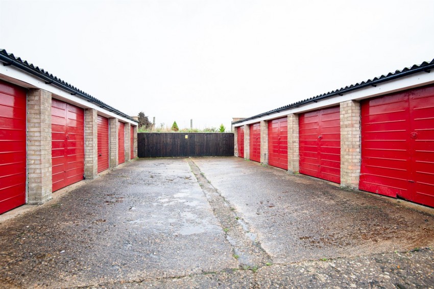 Images for The Willows, Little Harrowden