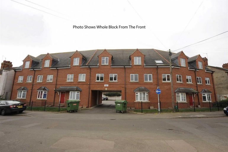 Freeman Court, Wellingborough, NN8
