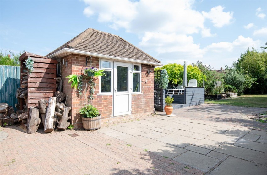 Images for Wollaston Road, Irchester, NN29