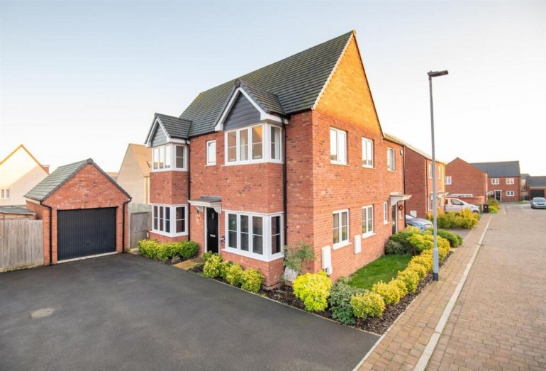 Lamport Way, Wellingborough, NN8